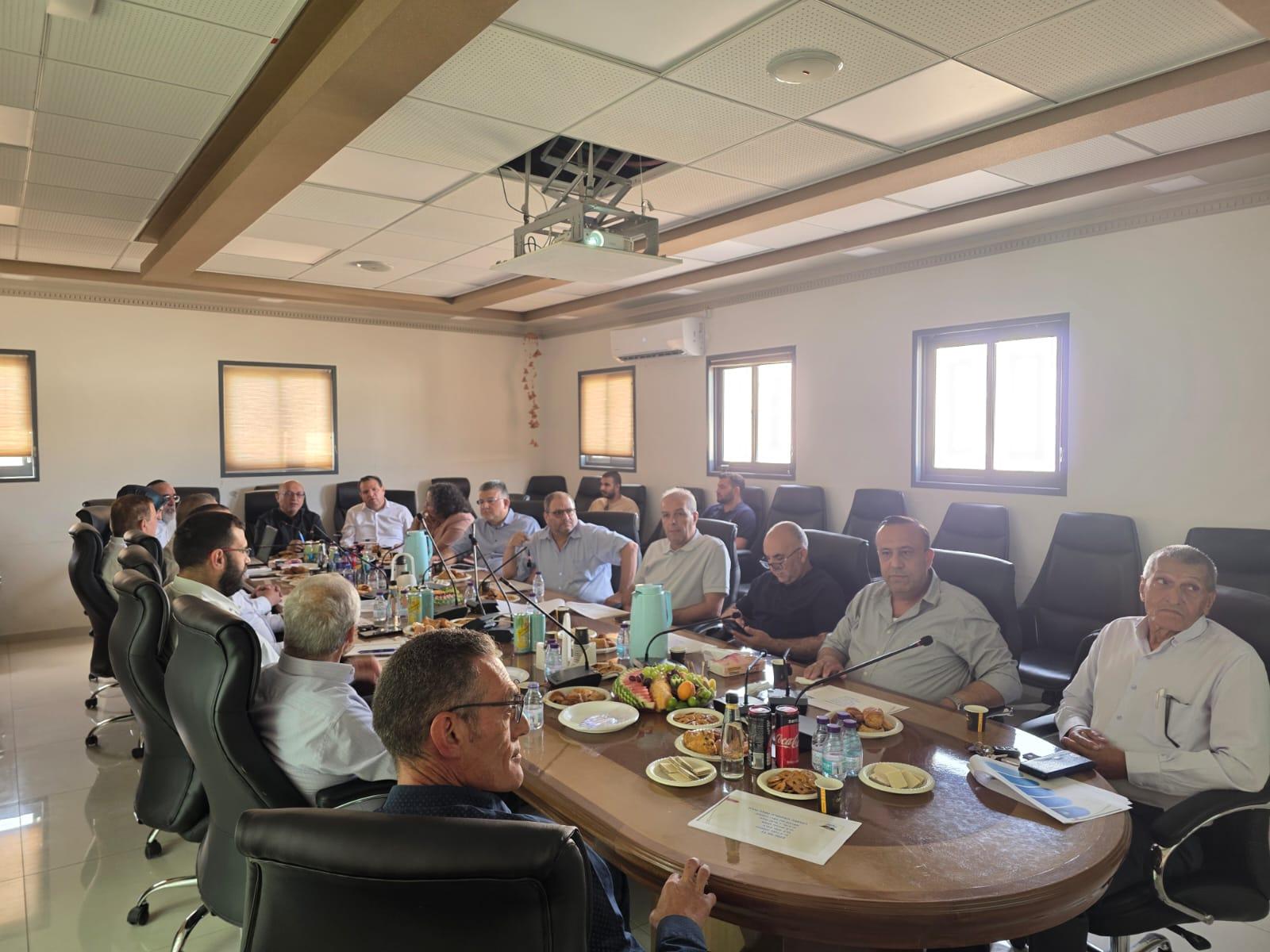 نواب الجبهة يواصلون جولاتهم الميدانية لتعزيز الشراكة مع السلطات المحلية من أجل رفع قضايا وهموم المجتمع العربي والعمل عليها.