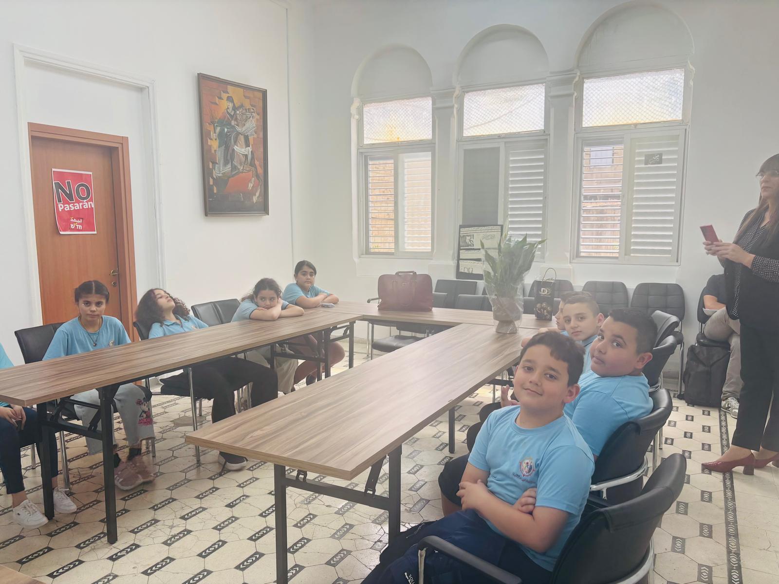 زيارة طلاب برنامج "أميريم – صحافة وإعلام" إلى جريدة "الاتحاد" في حيفا