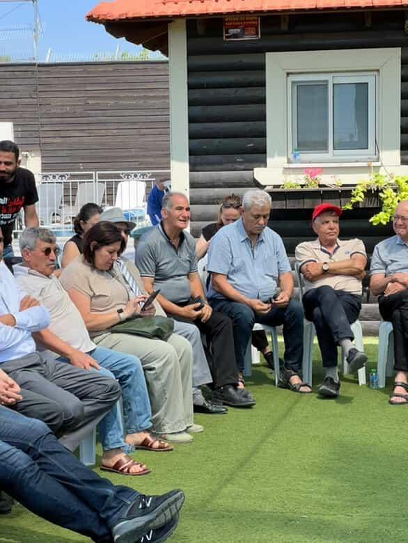 “أيّار زمان – من عبق الماضي نرُصّ الصفوف”.