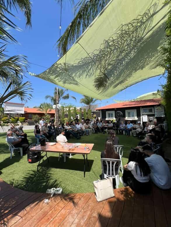 “أيّار زمان – من عبق الماضي نرُصّ الصفوف”.