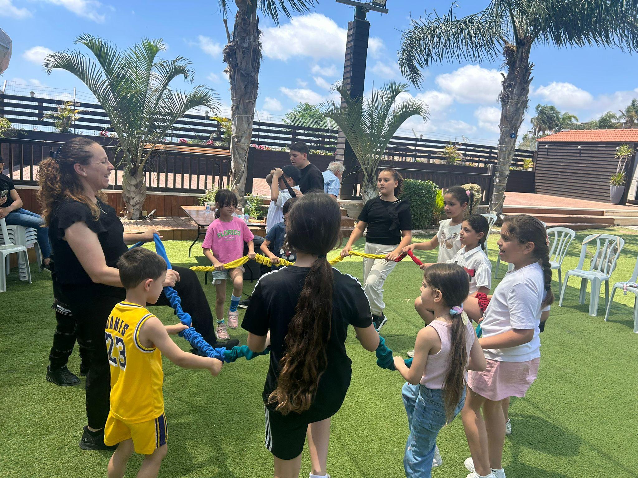 “أيّار زمان – من عبق الماضي نرُصّ الصفوف”.