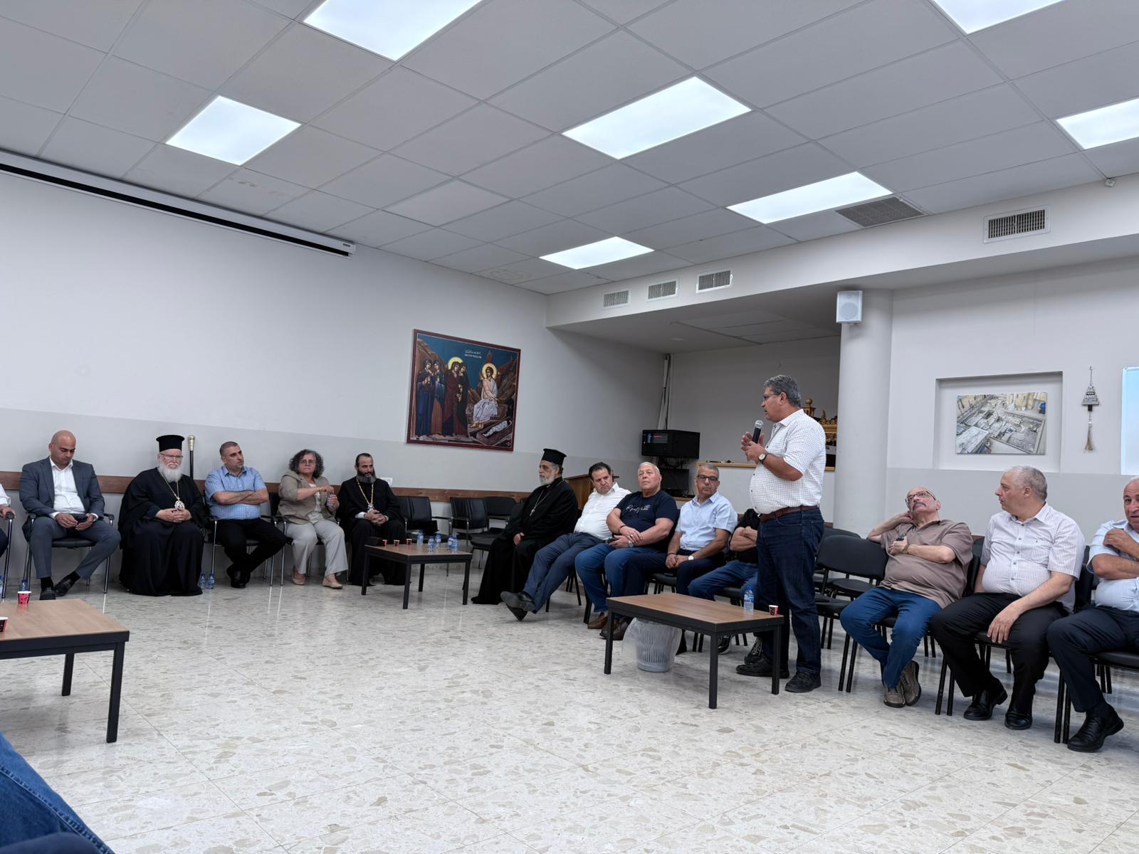 الجبهة والحزب الشيوعي بوفد تضامني لكنيسة البشارة: معا لحماية مجتمعنا ووحدته