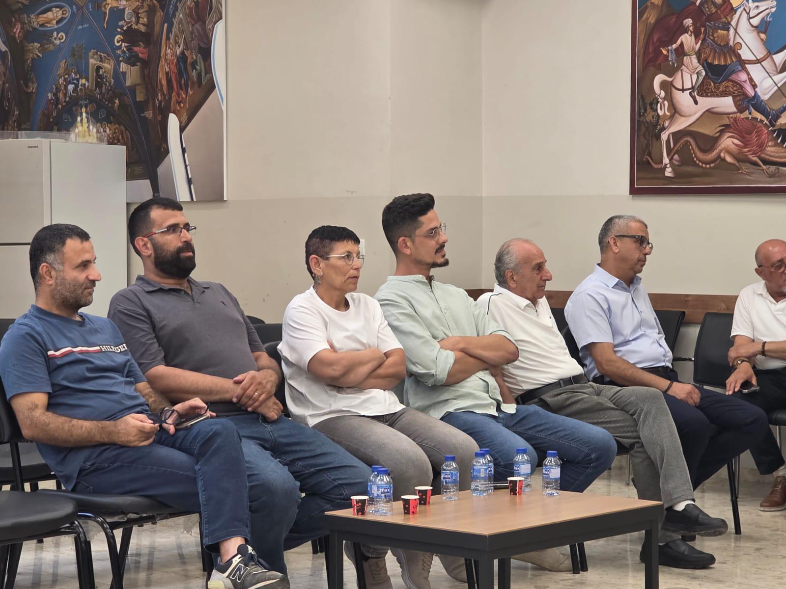 الجبهة والحزب الشيوعي بوفد تضامني لكنيسة البشارة: معا لحماية مجتمعنا ووحدته