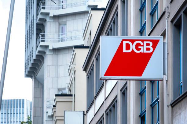 مايكل زومر (1952 – 2025): وداعًا لضميرٍ نقابي عالمي ورمزٍ للوحدة والتضامن