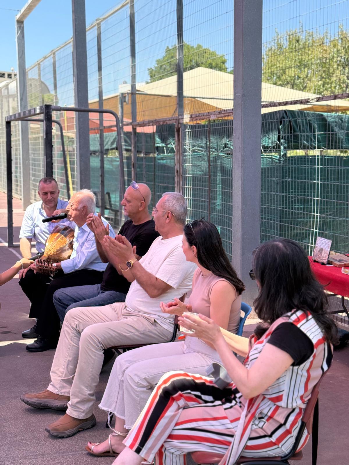 الشبيبة الشيوعية فرع الناصرة تكرّم فنانين نصراويين في مخيم السلام والطفولة ال36