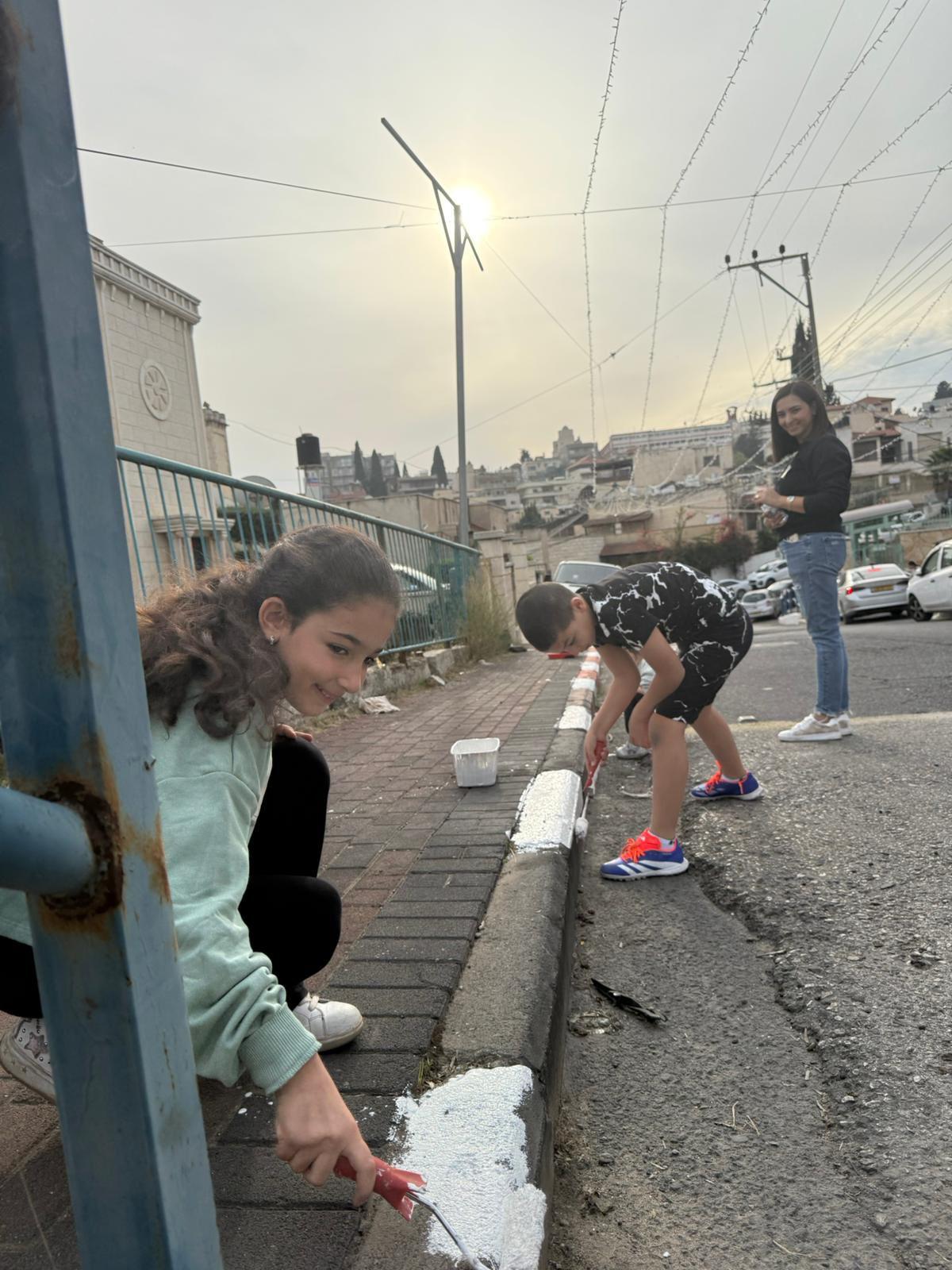 الحراك التطوعي النصراوي مستمر بحملات التنظيف والصيانة وهذه المرة في حي العمّال العرب