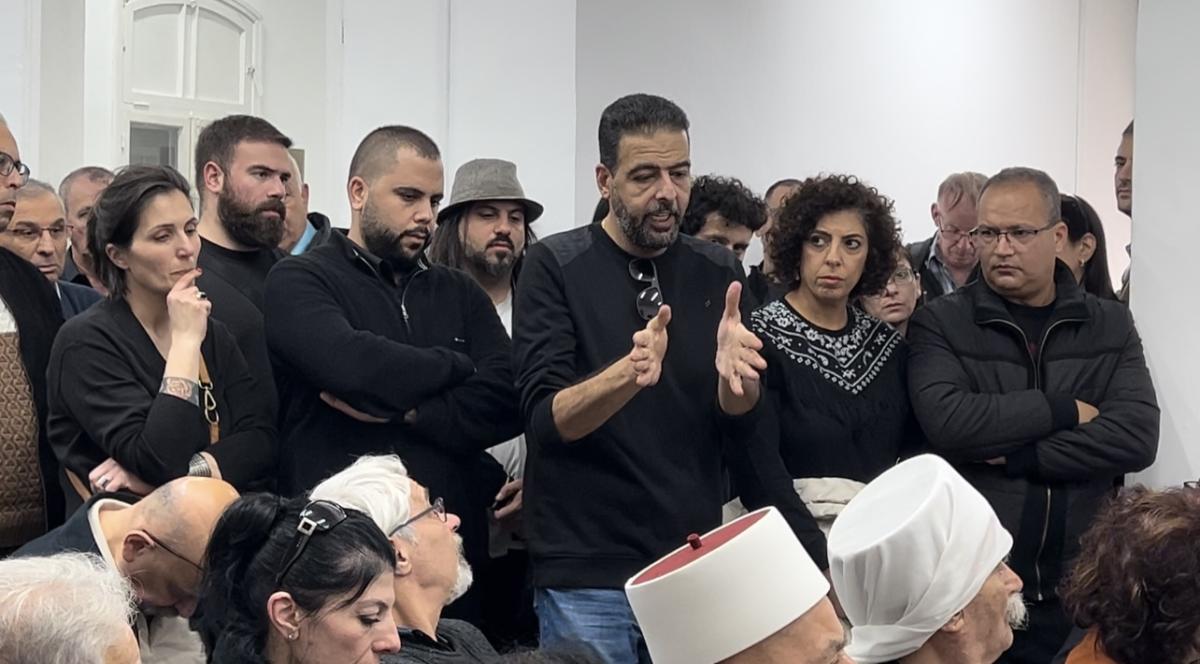 اجتماع تأبيني مهيب بمشاركة حاشدة في حيفا عقب إعلان رحيل القائد الشيوعي والوطني عصام مخول (تصوير الاتحاد)