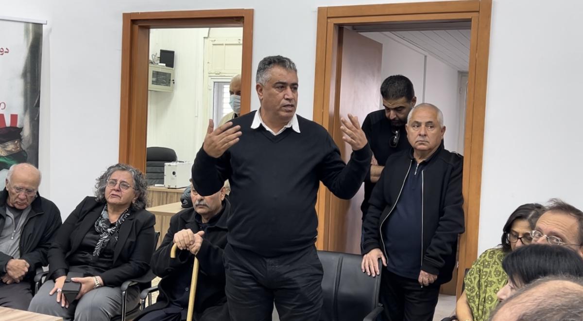 اجتماع تأبيني مهيب بمشاركة حاشدة في حيفا عقب إعلان رحيل القائد الشيوعي والوطني عصام مخول (تصوير الاتحاد)