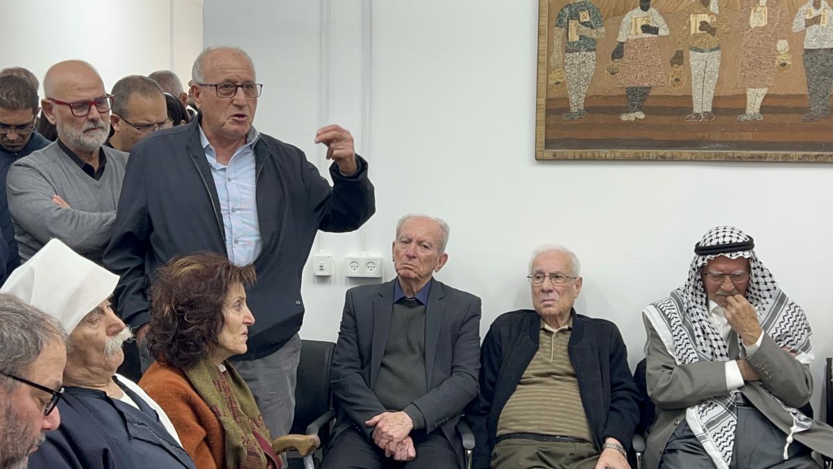 اجتماع تأبيني مهيب بمشاركة حاشدة في حيفا عقب إعلان رحيل القائد الشيوعي والوطني عصام مخول (تصوير الاتحاد)