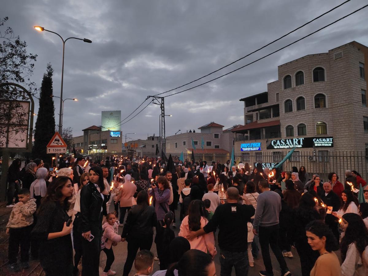المئات يرفعون صوتهم في سخنين احتجاجًا على تفشي الجريمة (تصوير الاتحاد)