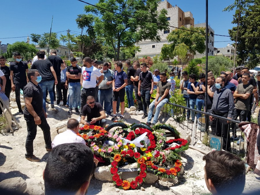 جنازة الرفيقة عروب حبيب الله في عين ماهل.