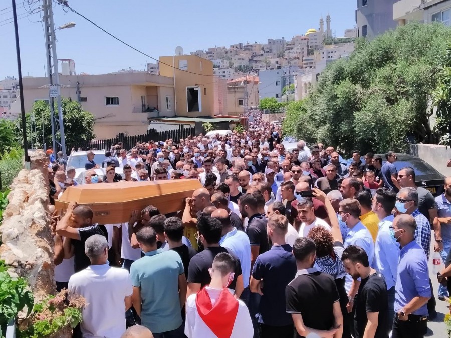 جنازة الرفيقة عروب حبيب الله في عين ماهل.