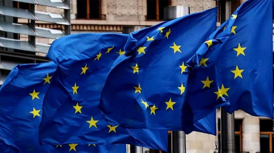 الاتحاد الأوروبي يهدد بعدم رفع العقوبات عن سوريا قبل "بدء الانتقال السياسي"