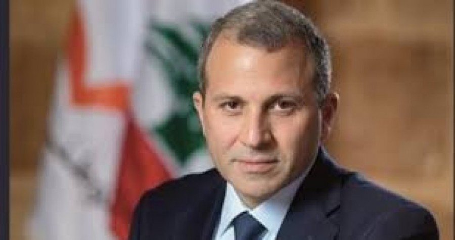 لبنان يطالب بمعرفة الأدلة وراء العقوبات الأمريكية على وزير خارجيته السابق