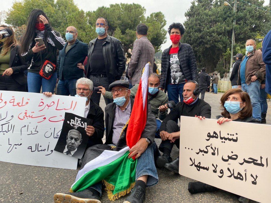 منصور دهامشة: عباس والجنوبية الوحيدون الغائبون عن المظاهرة ضد نتنياهو، أدعوهم للانضمام فورًا!