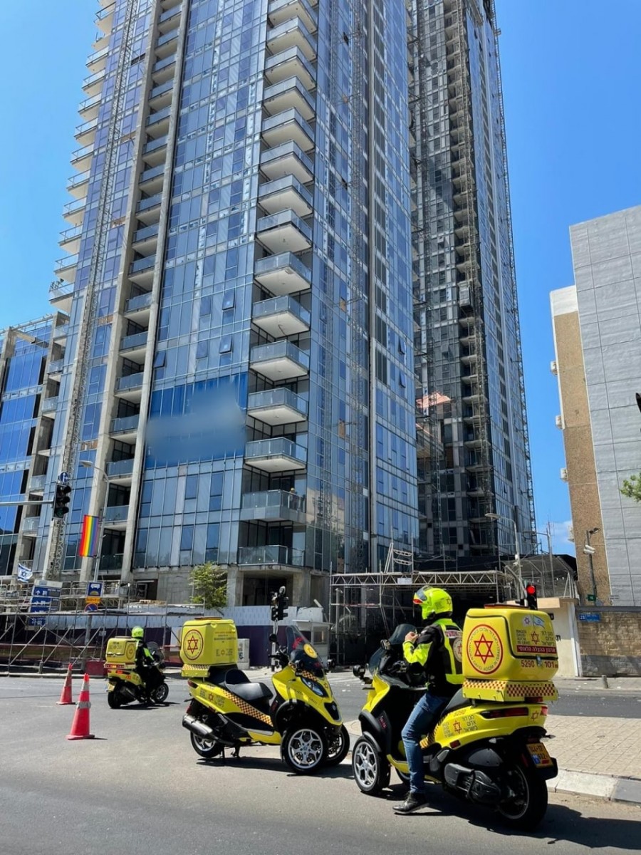 مصرع عامل اثر انهيار مصعد في تل أبيب