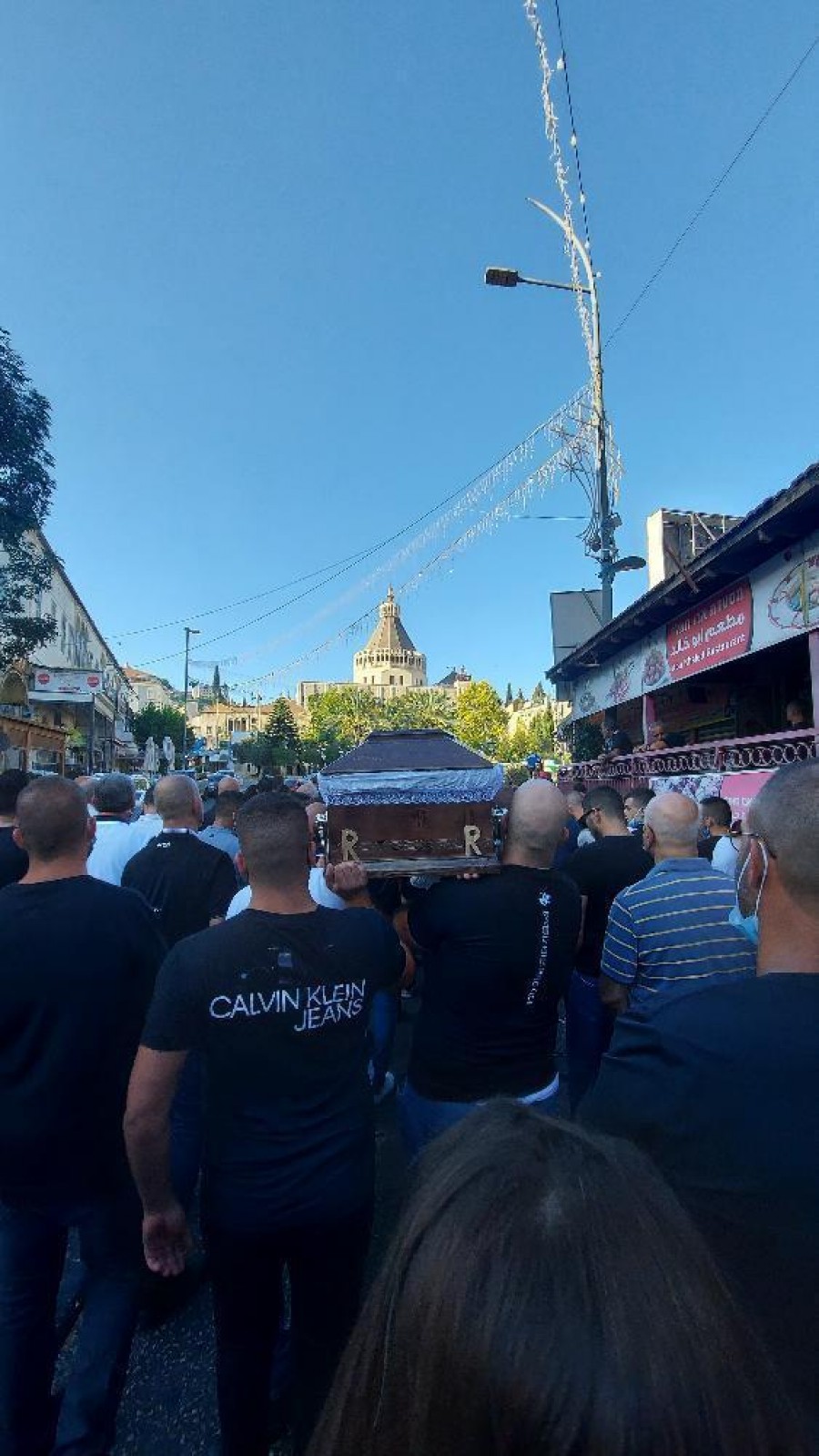 جنازة روني روك