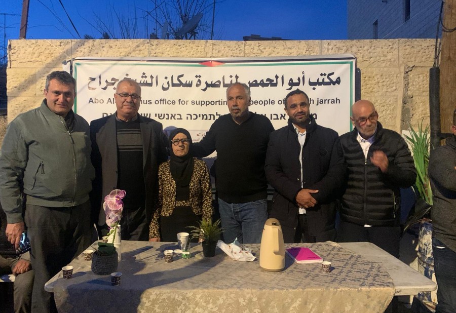 بركة يزور الشيخ جراح ويدعو لتصعيد النضال الشعبي والى عدم الاطمئنان لقرار المحكمة