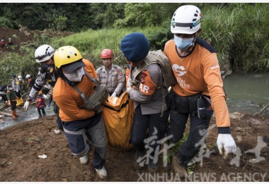 إندونيسيا: حصيلة ضحايا زلزال جزيرة جاوا الرئيسية ترتفع إلى 310 قتلى