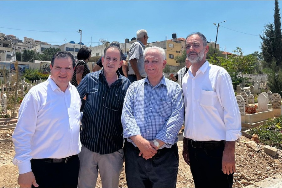 .زيارة وفد الحزب والجبهة لمخيم جنين